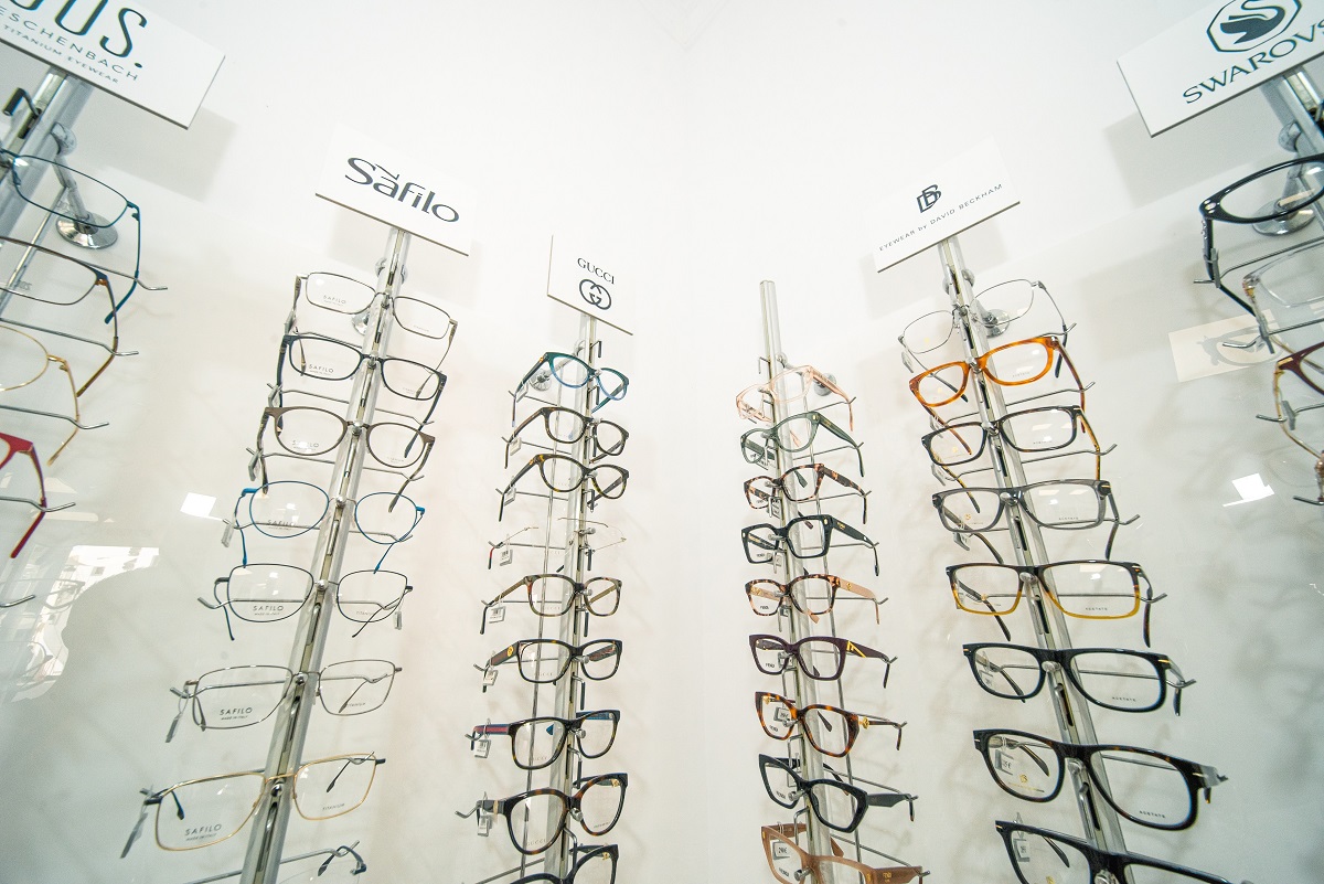 opticas martin escaparate diferentes marcas